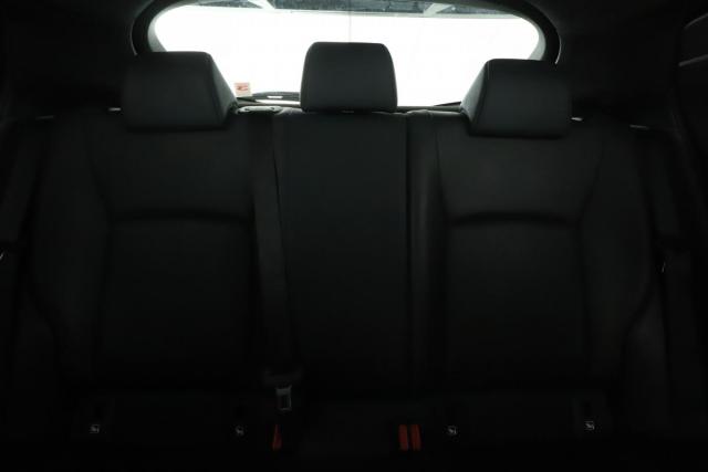 Toyota C-Hr image 5