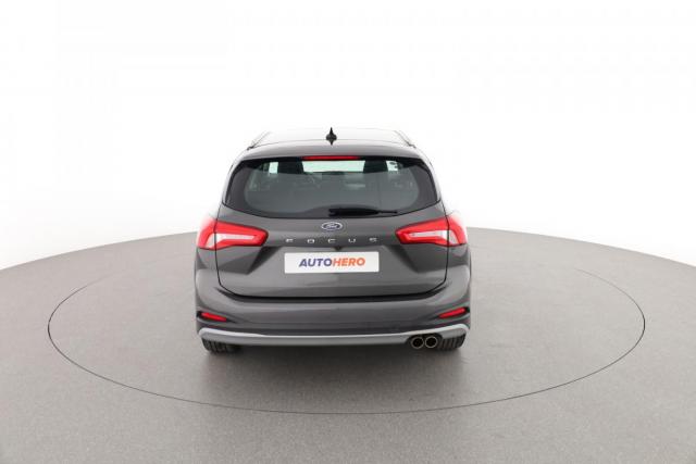 Ford Focus image 8
