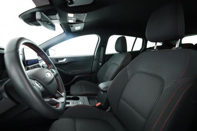 Ford Focus image 5