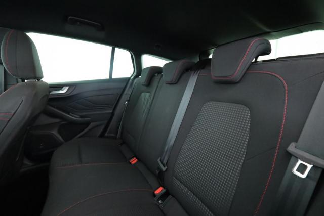 Ford Focus image 2