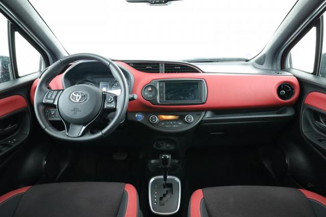 Toyota Yaris image 2
