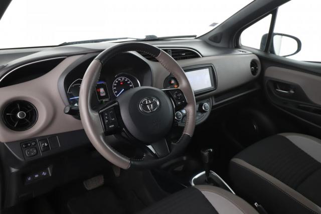 Toyota Yaris image 2