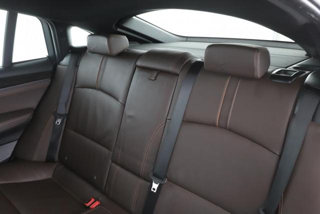 Bmw X4 image 2