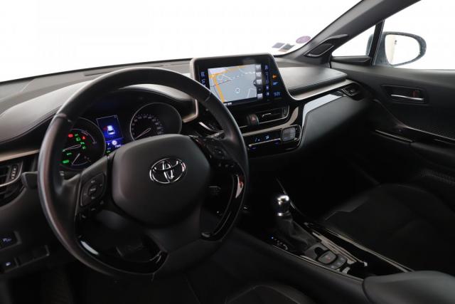 Toyota C-Hr image 7