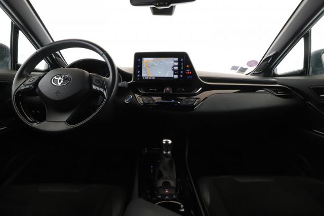 Toyota C-Hr image 1