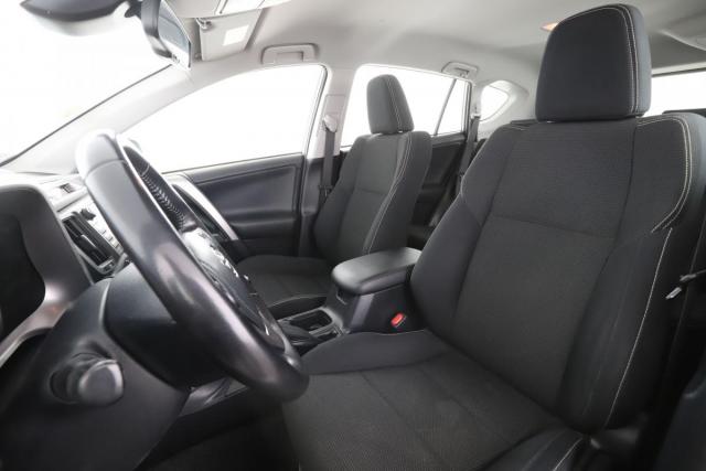 Toyota Rav4 image 7