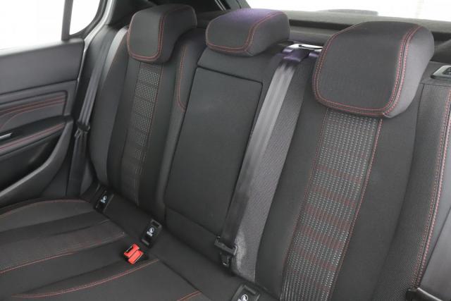 Peugeot 308 image 2