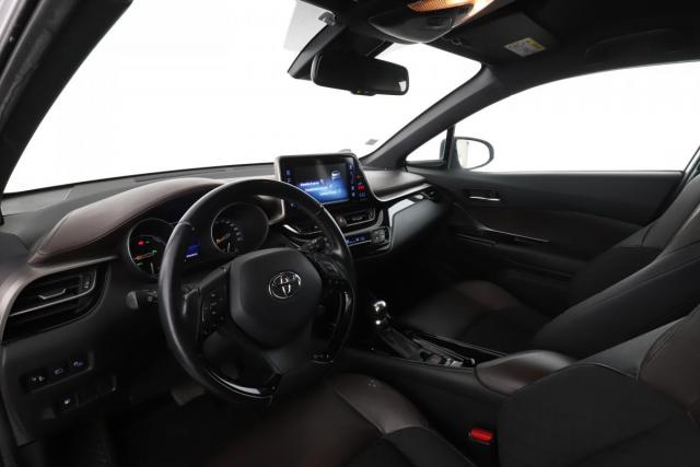Toyota C-Hr image 6