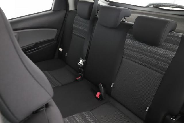 Toyota Yaris image 2