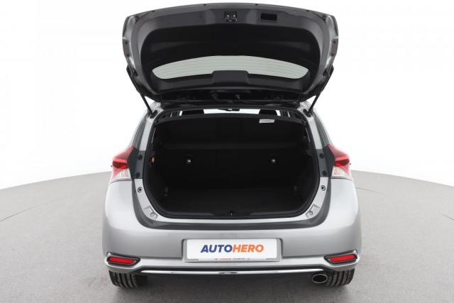 Toyota Auris image 5