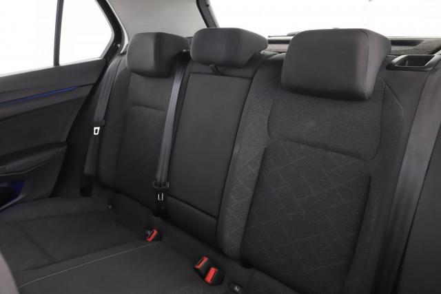 Volkswagen Golf image 9