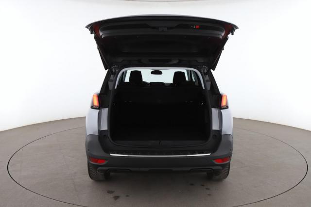 Peugeot 5008 image 8