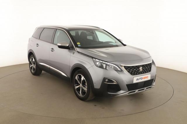Peugeot 5008 image 1