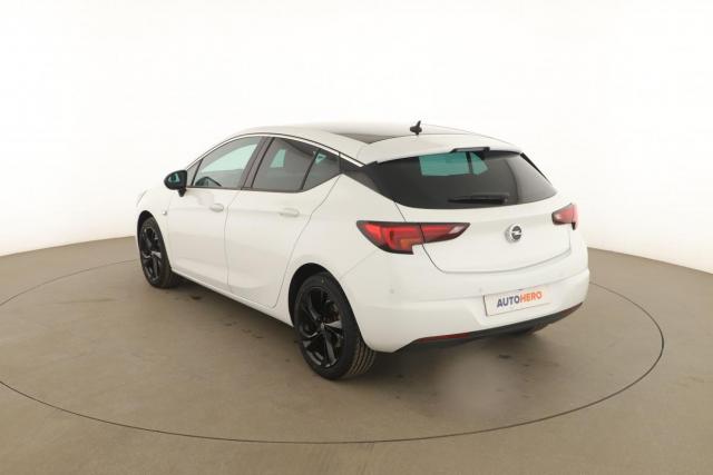 Opel Astra image 2