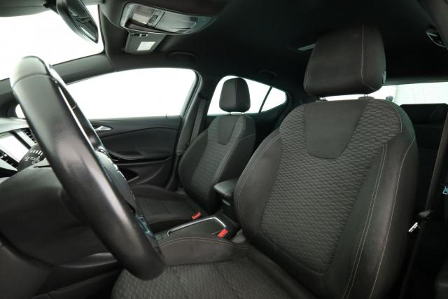 Opel Astra image 9