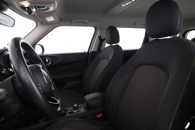 Mini Clubman image 9