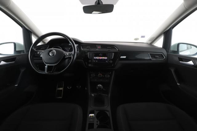 Volkswagen Touran image 1