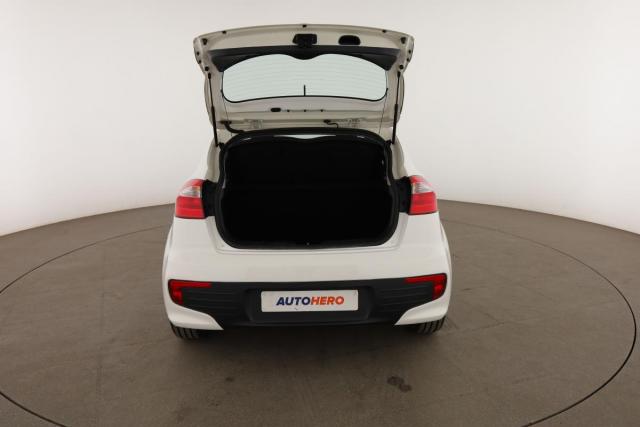 Kia Rio image 7