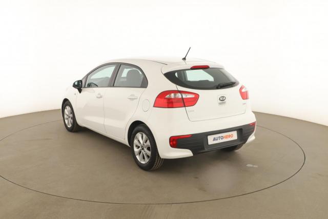 Kia Rio image 9