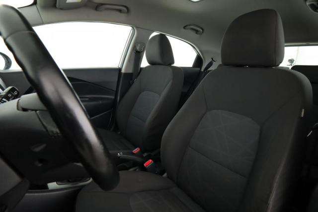 Kia Rio image 8