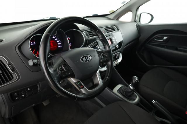 Kia Rio image 3