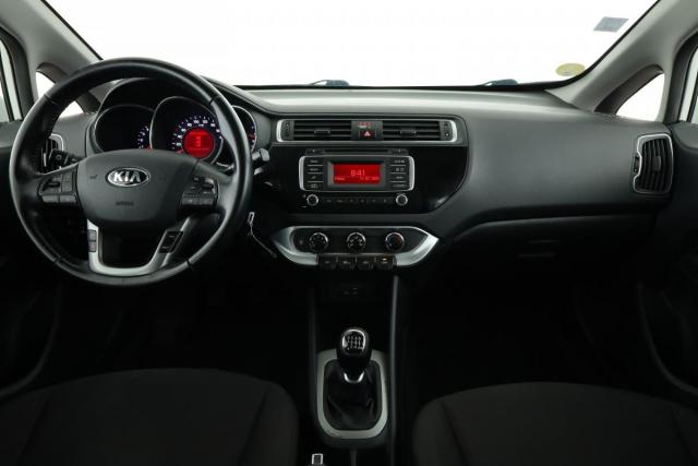 Kia Rio image 1