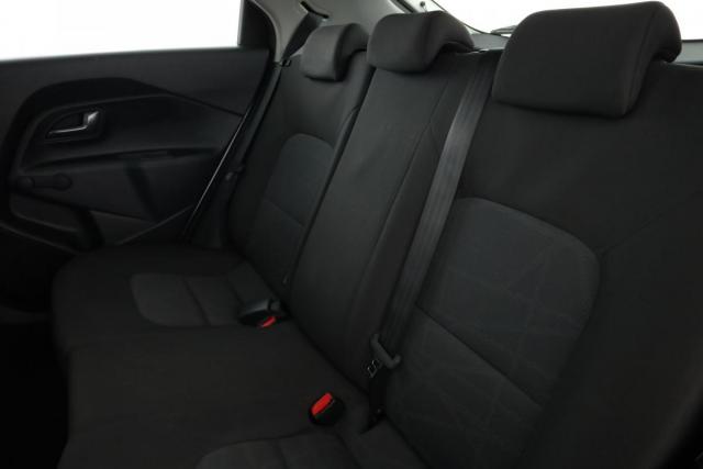 Kia Rio image 2