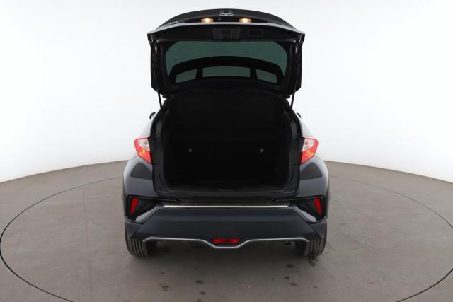 Toyota C-Hr image 7