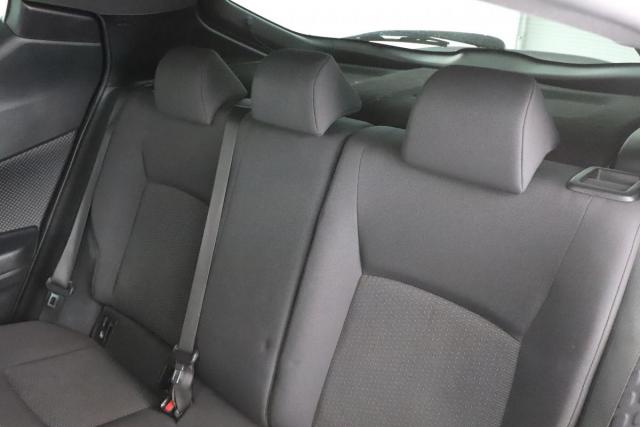 Toyota C-Hr image 2