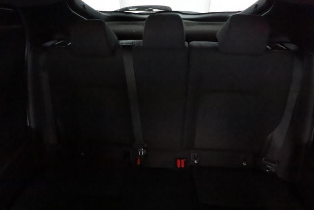 Toyota C-Hr image 8