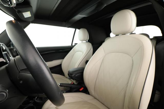 Mini Cabrio image 9