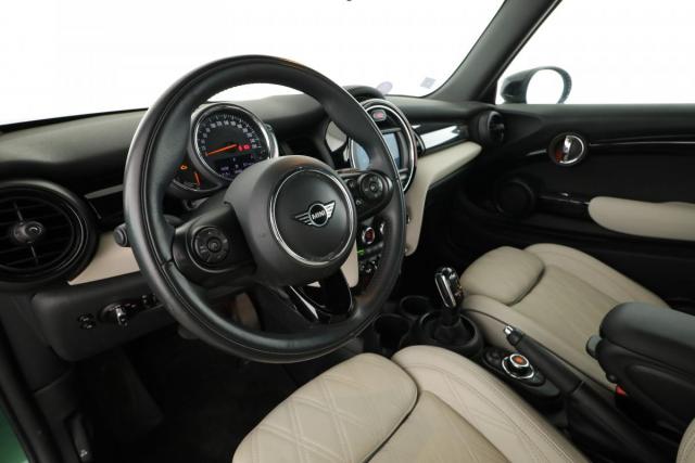 Mini Cabrio image 3
