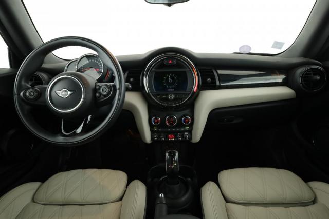 Mini Cabrio image 7