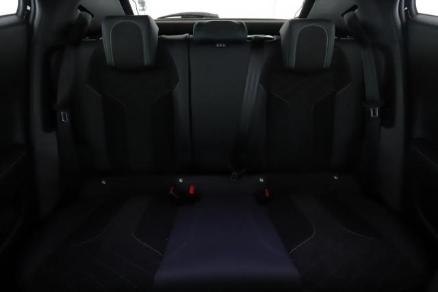 Peugeot 2008 image 6