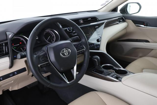 Toyota Camry image 1