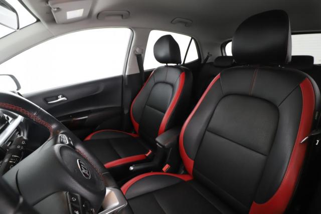 Kia Picanto image 9