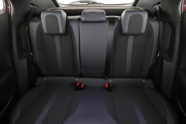 Peugeot 2008 image 1