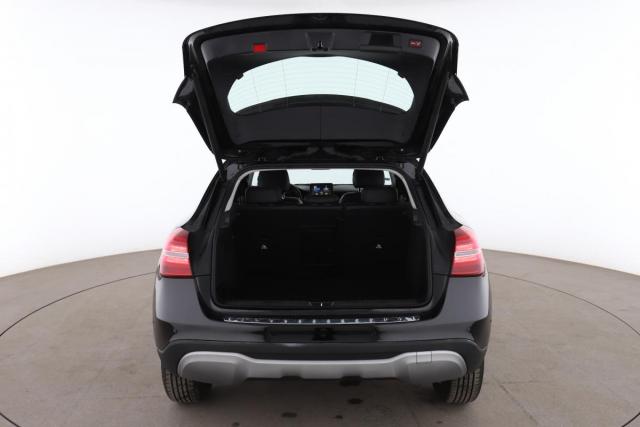 Mercedes Benz Gla image 2