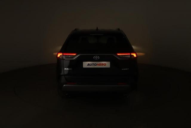 Toyota Rav4 image 3