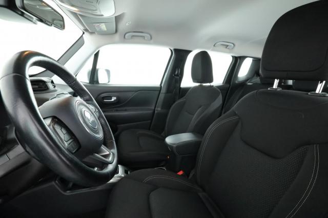 Jeep Renegade image 3