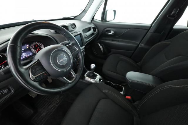 Jeep Renegade image 9
