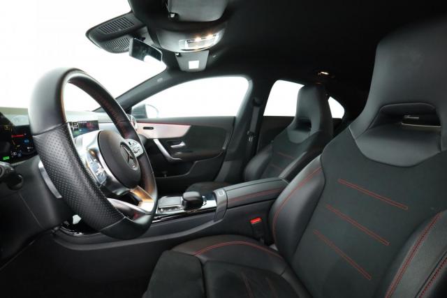 Mercedes Benz Cla image 9