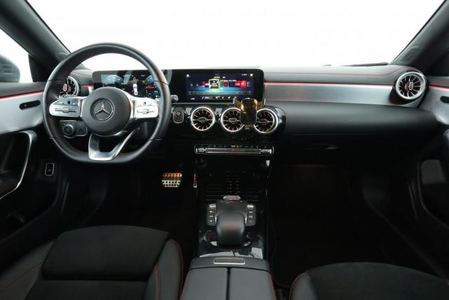 Mercedes Benz Cla image 3