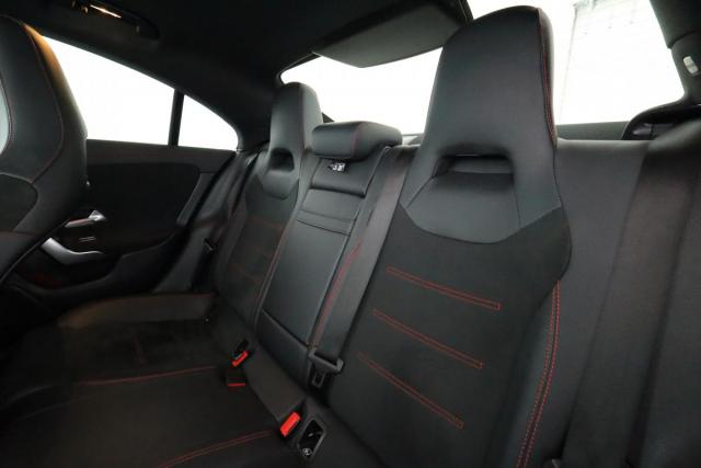 Mercedes Benz Cla image 7