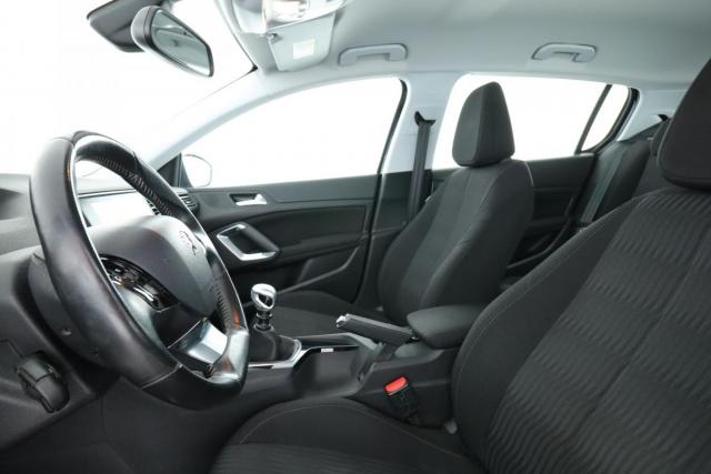 Peugeot 308 image 6