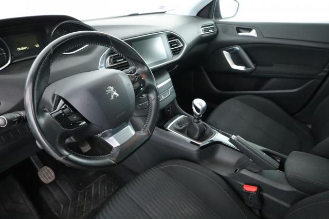Peugeot 308 image 8