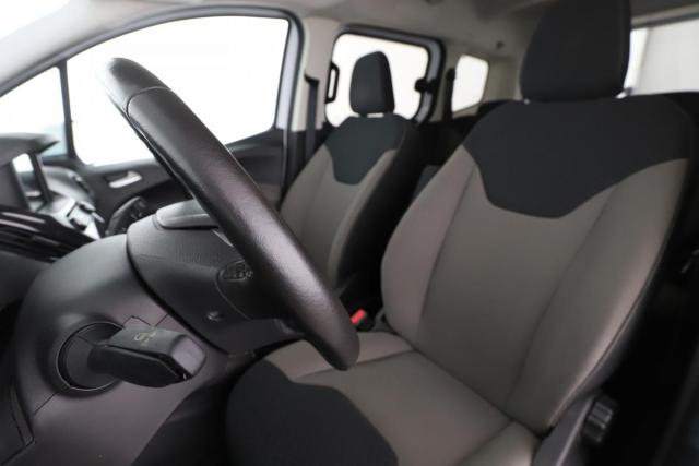 Ford Tourneo image 8