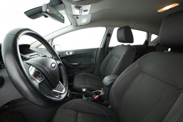 Ford Fiesta image 6
