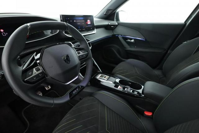 Peugeot 2008 image 7