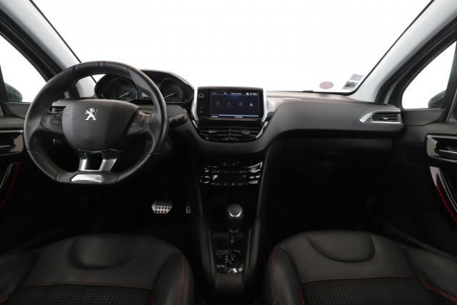 Peugeot 208 image 2